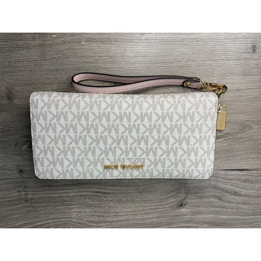 Michael Kors 32T5GTTE9B Jet Set Travel Continental Wristlet Wallet - Vanilla